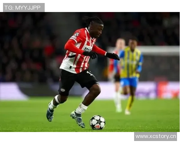 埃因霍温在欧冠赛季中禁区外进球领跑那不勒斯遭遇单场三球重创