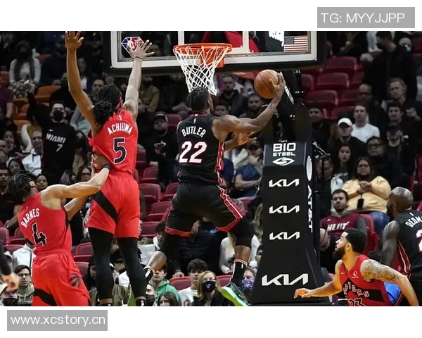 巴特勒半场表现抢眼独自发力16分4板3助力助球队争胜 巴特勒半场表现抢眼独自发力16分4板3助力助球队争胜