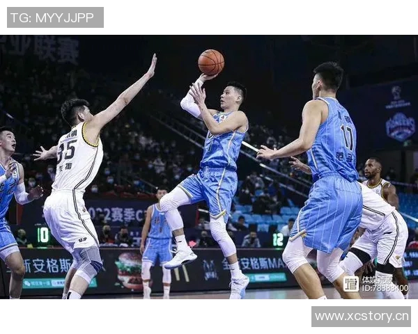 梅里尔外线火力全开10投7中砍下20分5篮板三分球9投6中表现惊艳