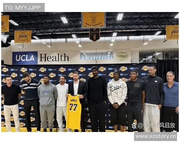 湖人首发阵容表现不佳建议斯玛特取代八村塁首发位置