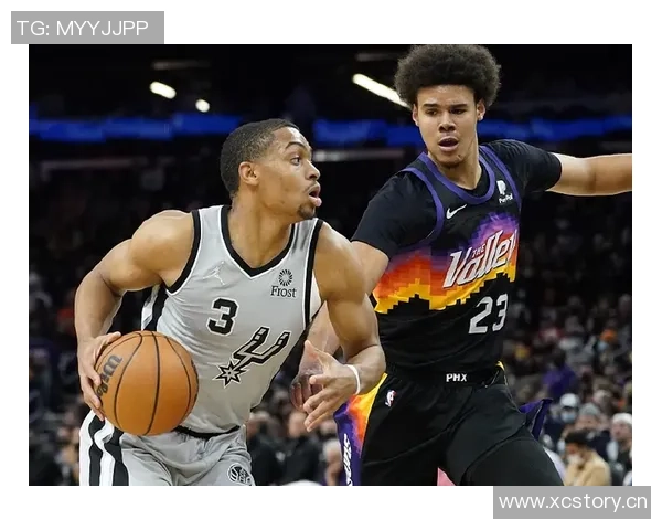 托尼帕克与保罗同现身马刺比赛现场引发球迷热议 托尼帕克与保罗同现身马刺比赛现场引发球迷热议